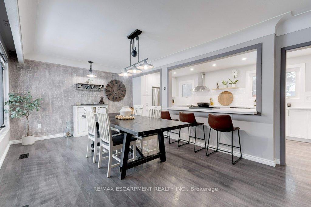 Photo 11 of 156 Columbia Drive, Hamilton, Buchanan — HOMEH
