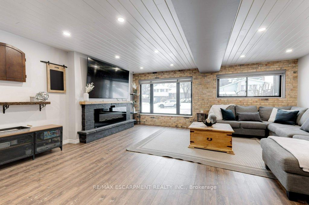 Photo 22 of 156 Columbia Drive, Hamilton, Buchanan — HOMEH