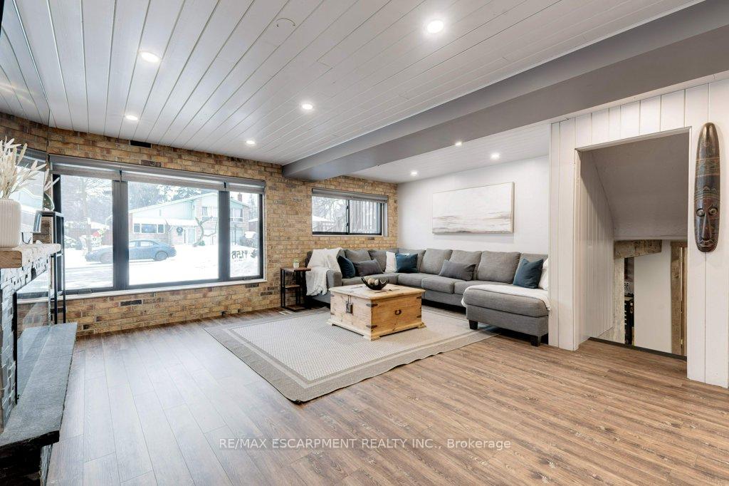 Photo 23 of 156 Columbia Drive, Hamilton, Buchanan — HOMEH