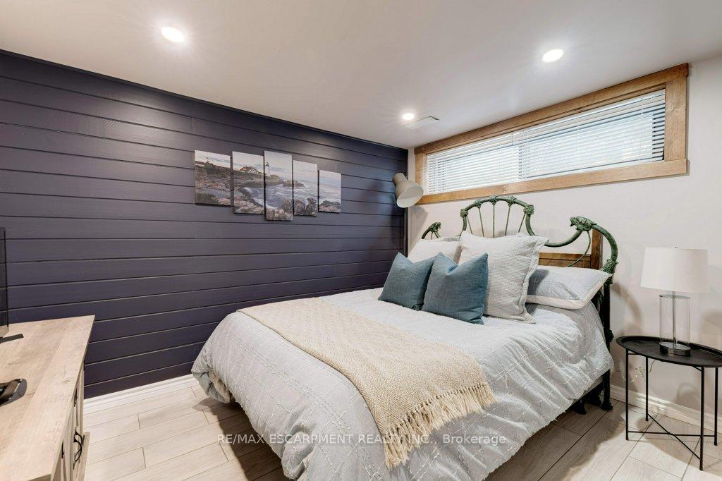 Photo 36 of 156 Columbia Drive, Hamilton, Buchanan — HOMEH