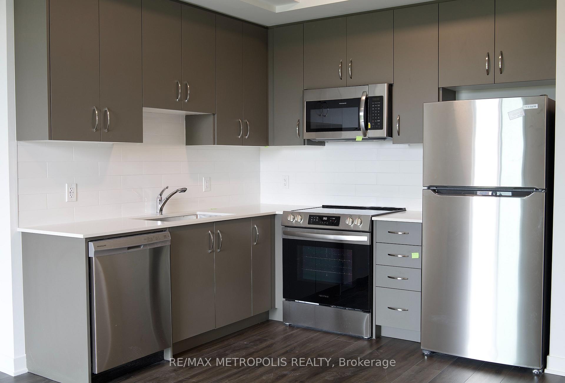 Photo 12 of Unit 309, 385 Arctic Red Drive, Oshawa, Windfields — HOMEH