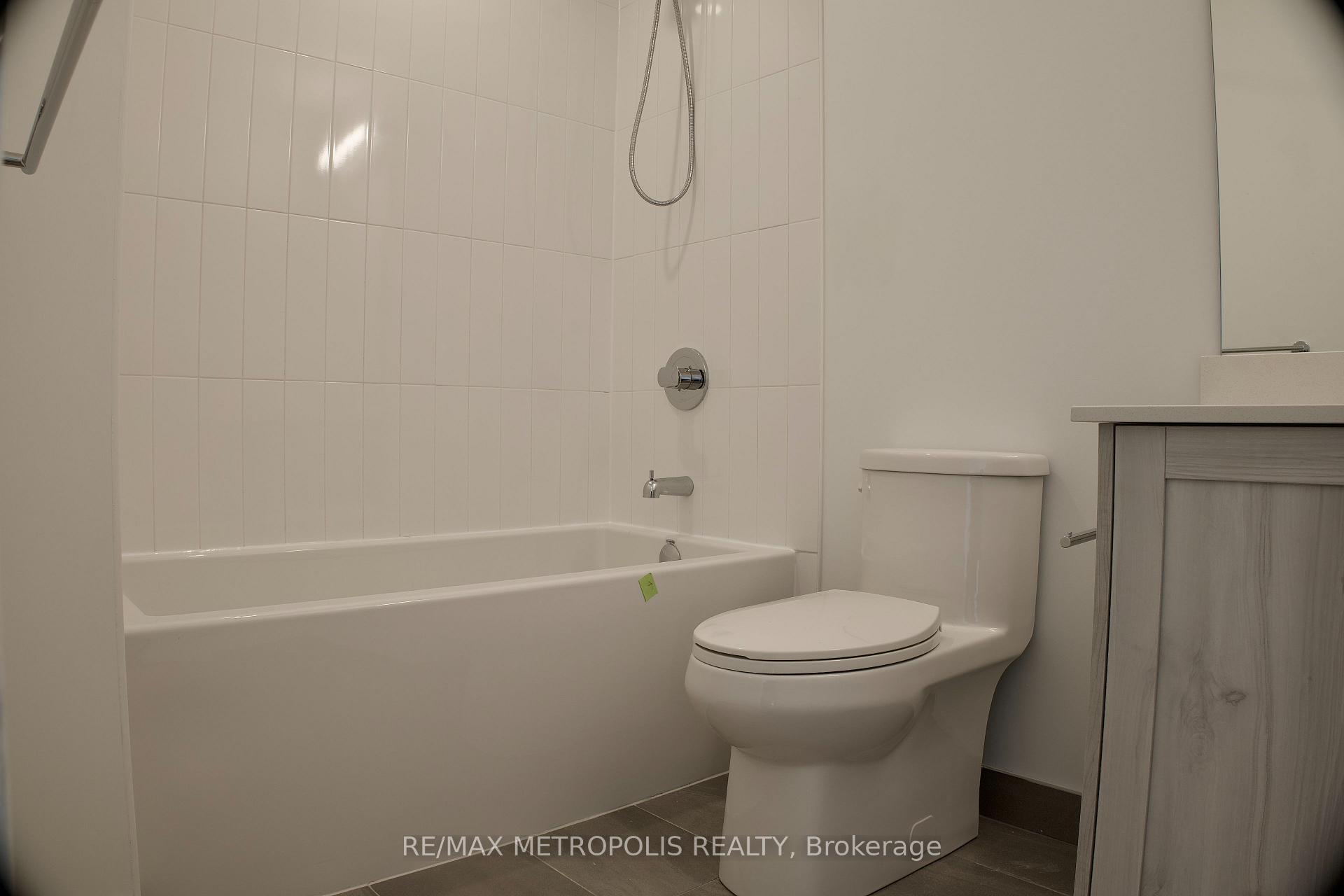Photo 23 of Unit 309, 385 Arctic Red Drive, Oshawa, Windfields — HOMEH
