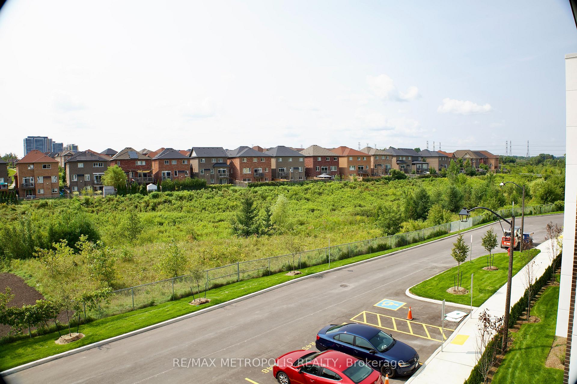 Photo 26 of Unit 309, 385 Arctic Red Drive, Oshawa, Windfields — HOMEH