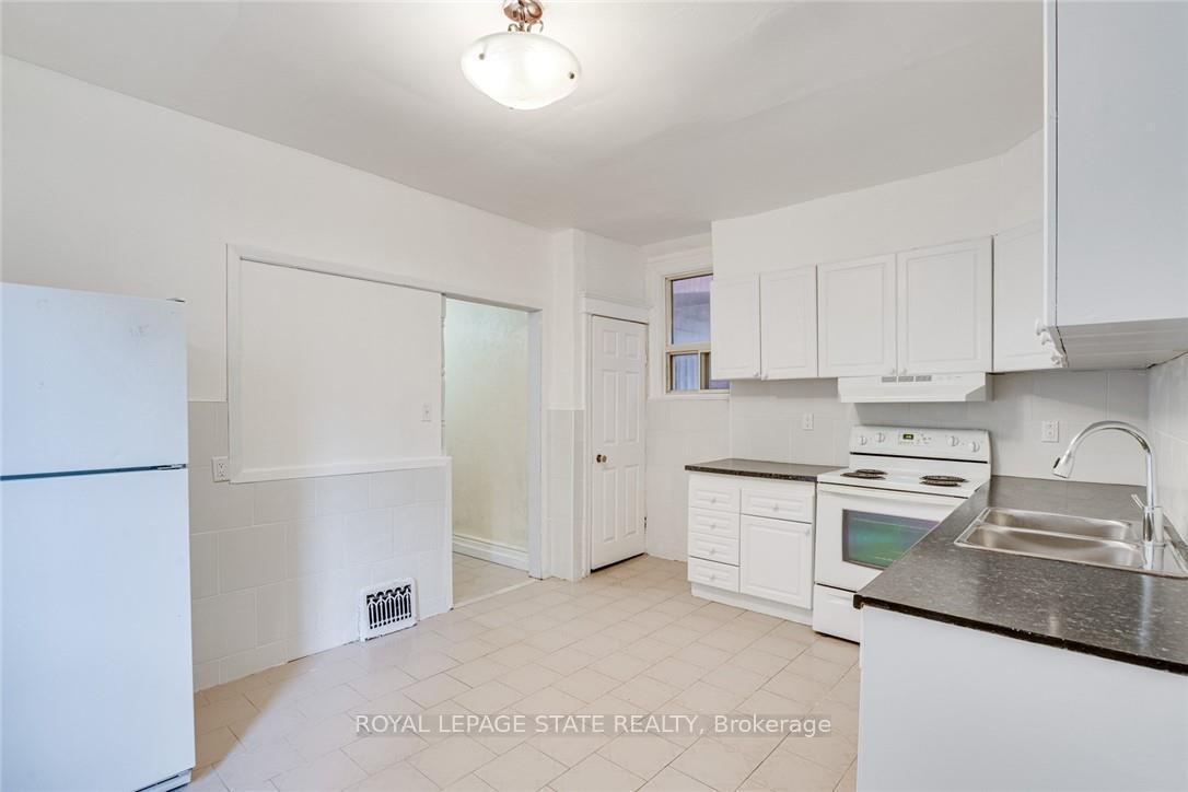 Photo 14 of 94 Wentworth Street N, Hamilton, Gibson — HOMEH