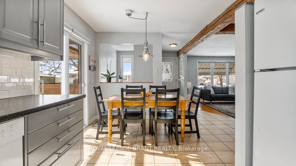 Photo 9 of 209 San Francisco Avenue, Hamilton, Mountview — HOMEH