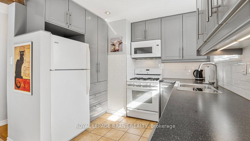 Photo 13 of 209 San Francisco Avenue, Hamilton, Mountview — HOMEH
