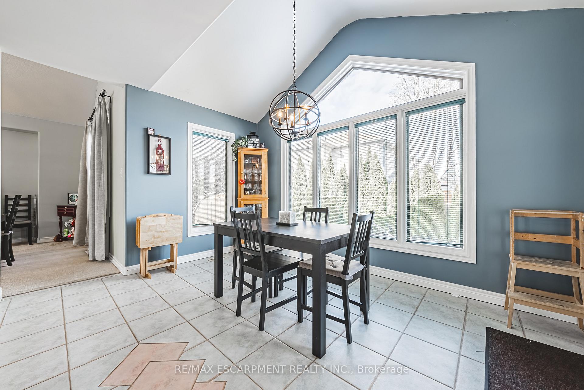 Photo 14 of 48 Riviera Ridge, Hamilton, Winona Park — HOMEH