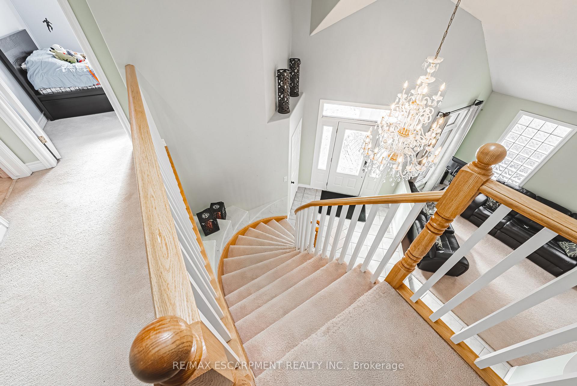 Photo 21 of 48 Riviera Ridge, Hamilton, Winona Park — HOMEH