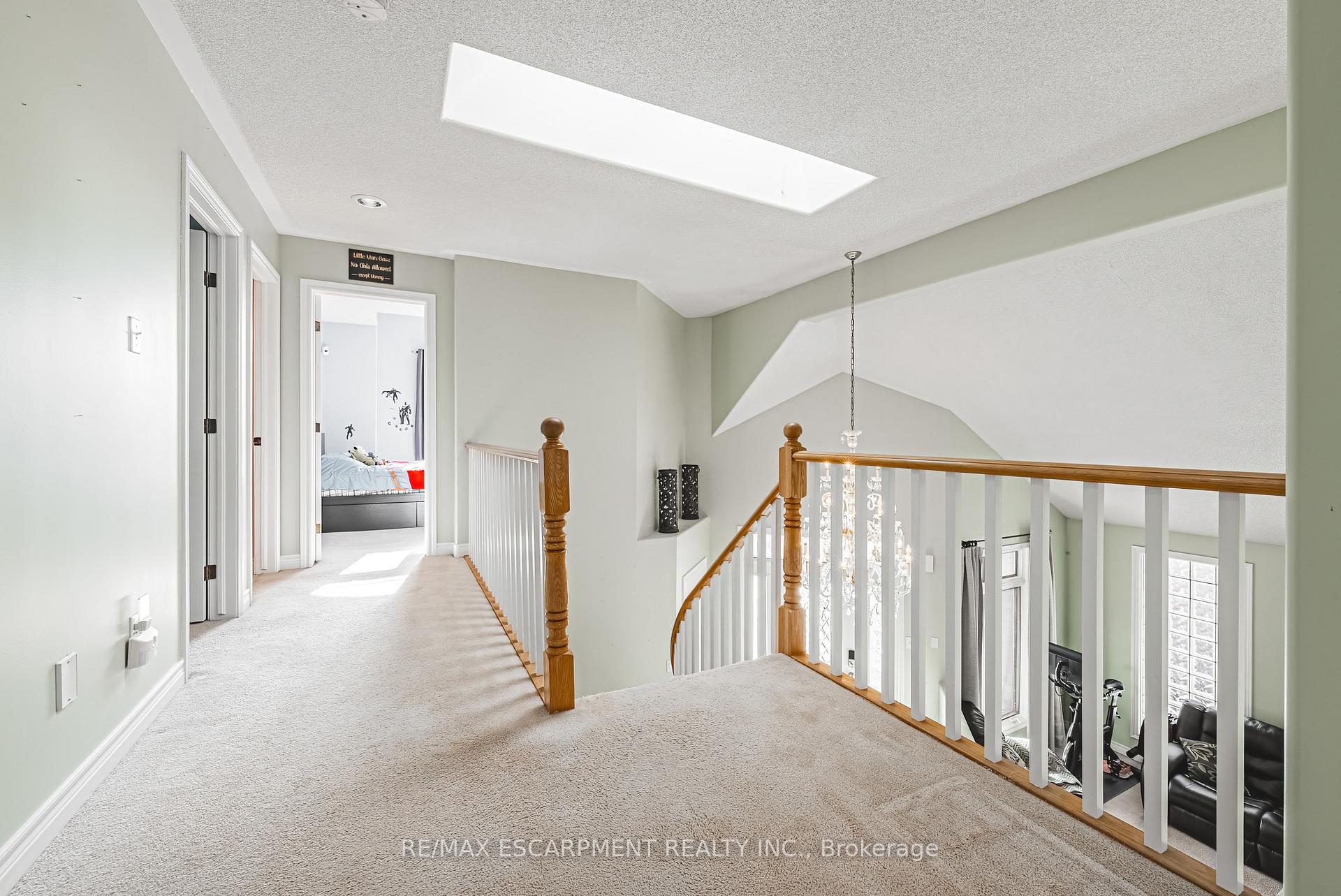 Photo 23 of 48 Riviera Ridge, Hamilton, Winona Park — HOMEH