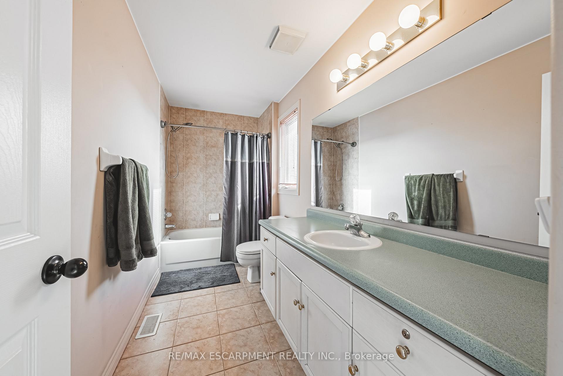 Photo 32 of 48 Riviera Ridge, Hamilton, Winona Park — HOMEH