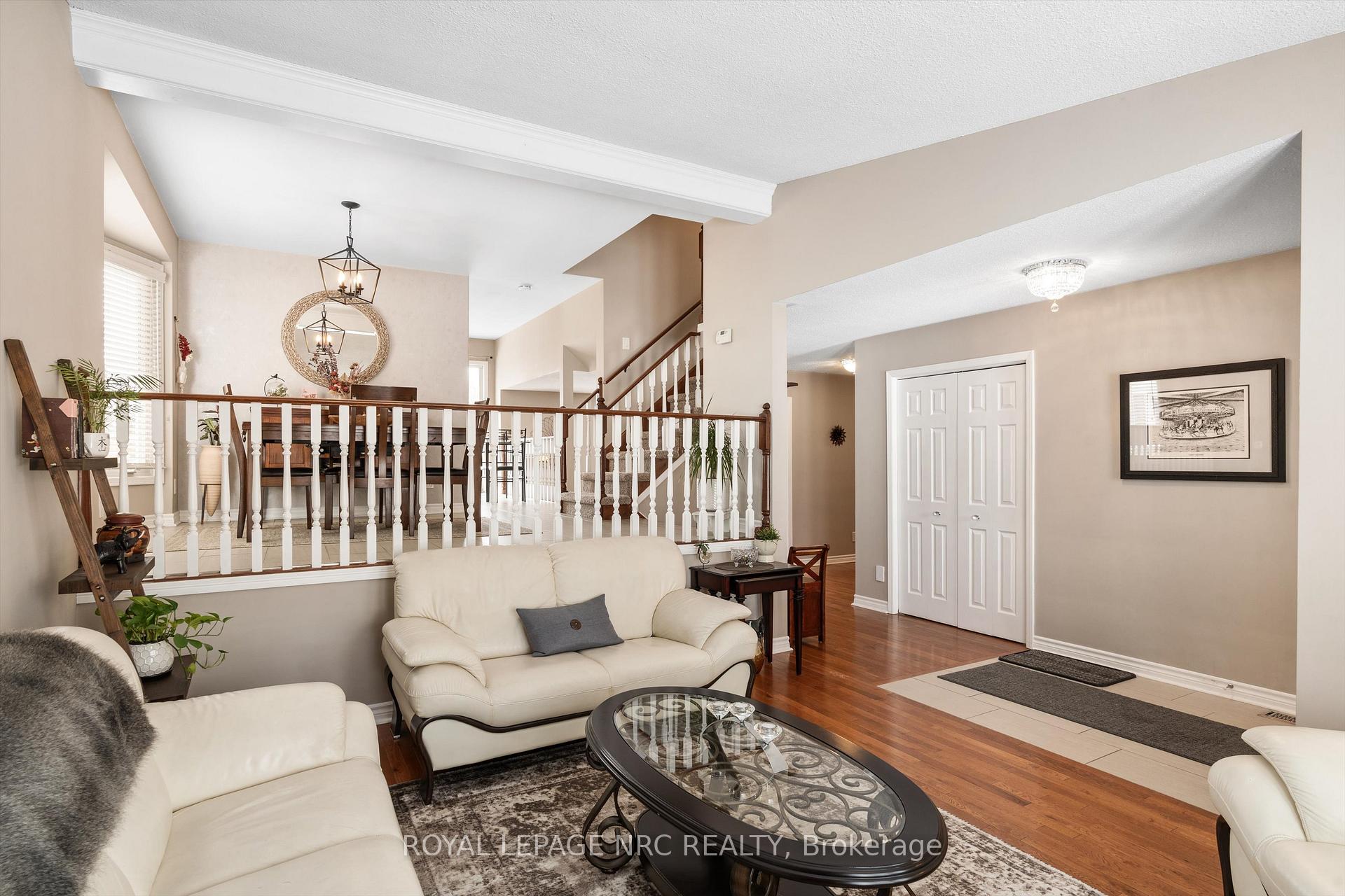 Photo 5 of 39 Cole Farm Boulevard, St. Catharines, Port Dalhousie — HOMEH