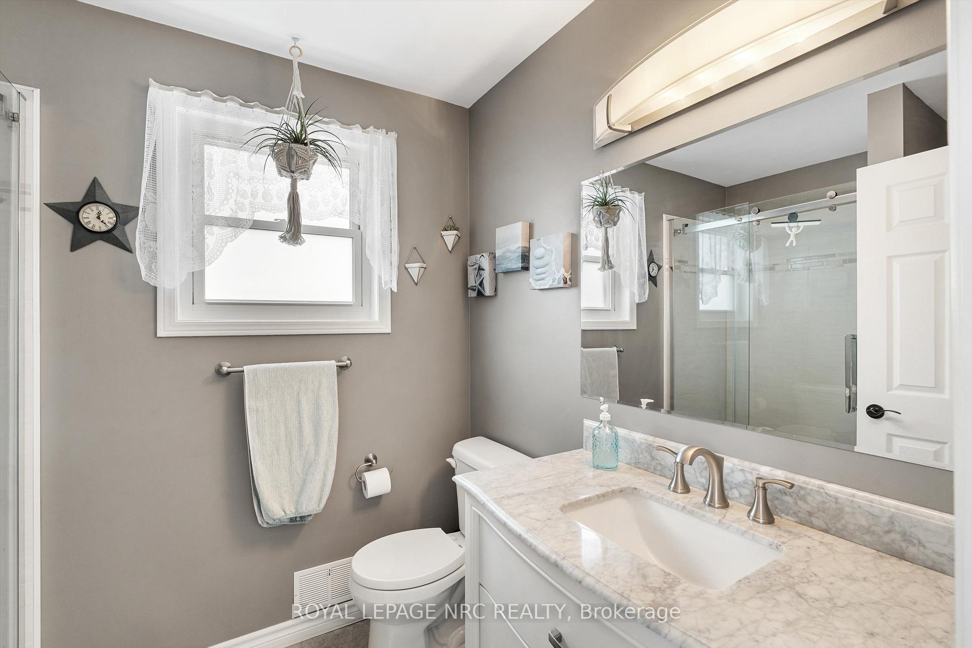 Photo 19 of 39 Cole Farm Boulevard, St. Catharines, Port Dalhousie — HOMEH