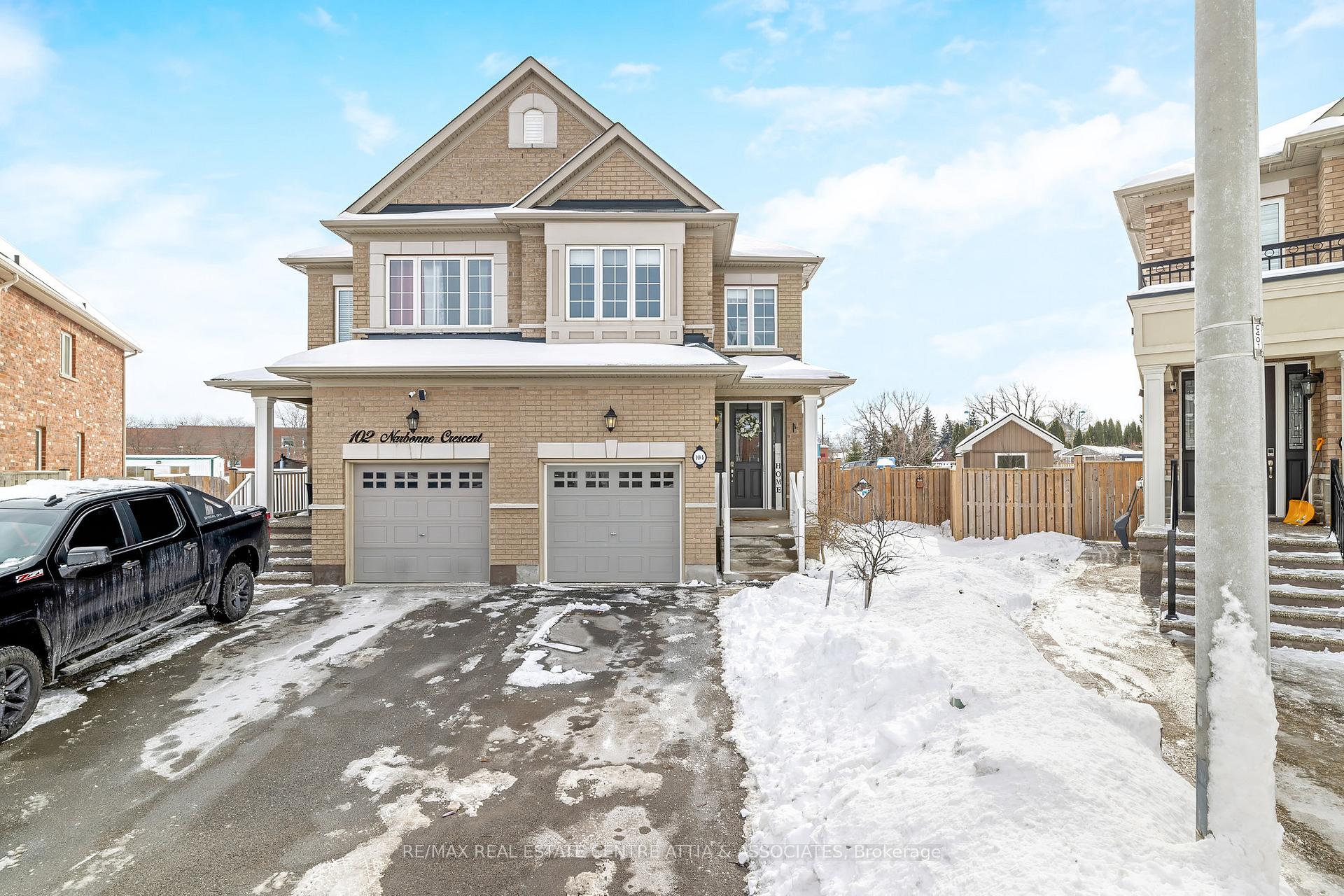 Photo 1 of 104 Narbonne Crescent, Hamilton, Stoney Creek Mountain — HOMEH