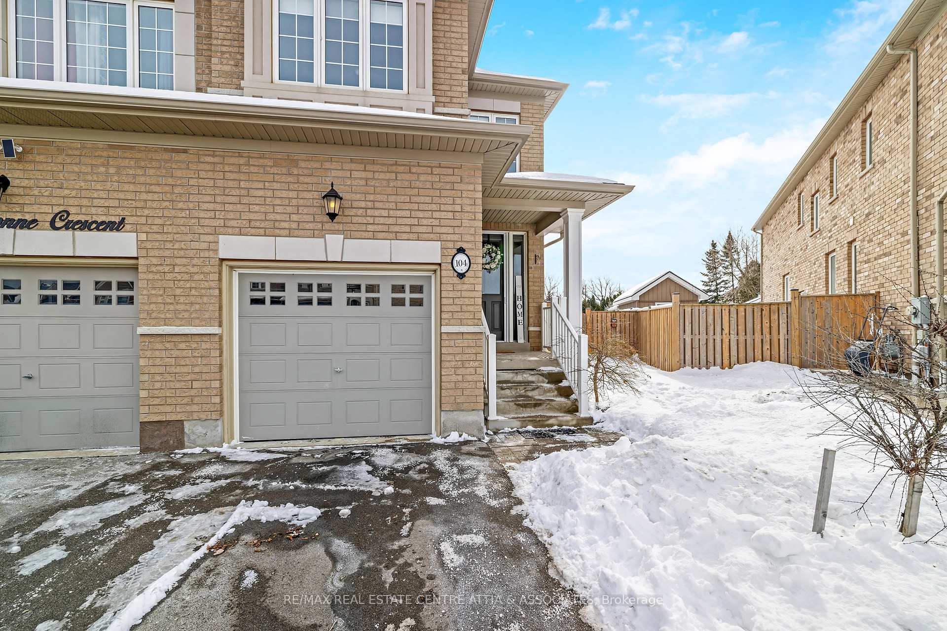Photo 23 of 104 Narbonne Crescent, Hamilton, Stoney Creek Mountain — HOMEH