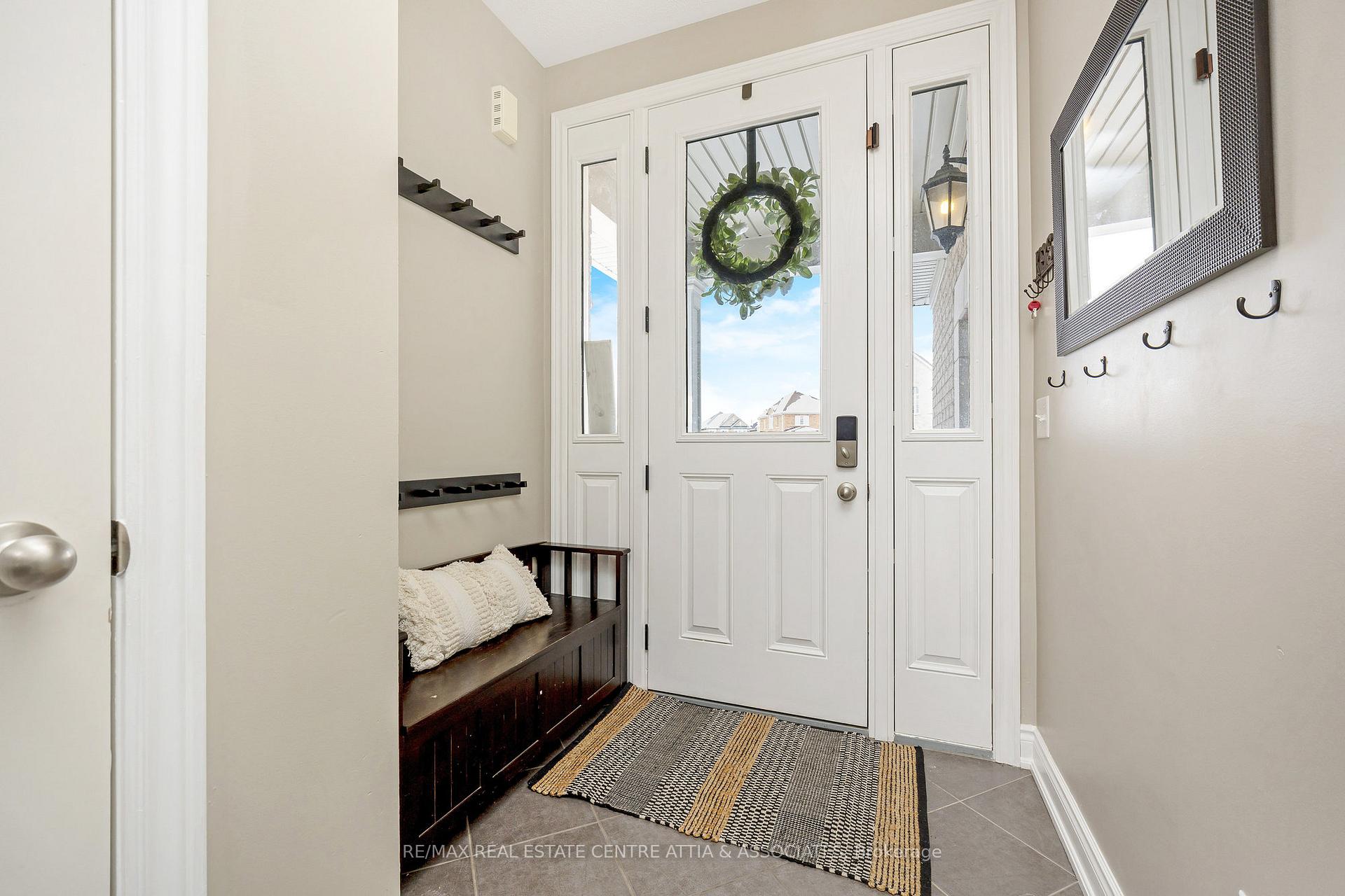 Photo 25 of 104 Narbonne Crescent, Hamilton, Stoney Creek Mountain — HOMEH