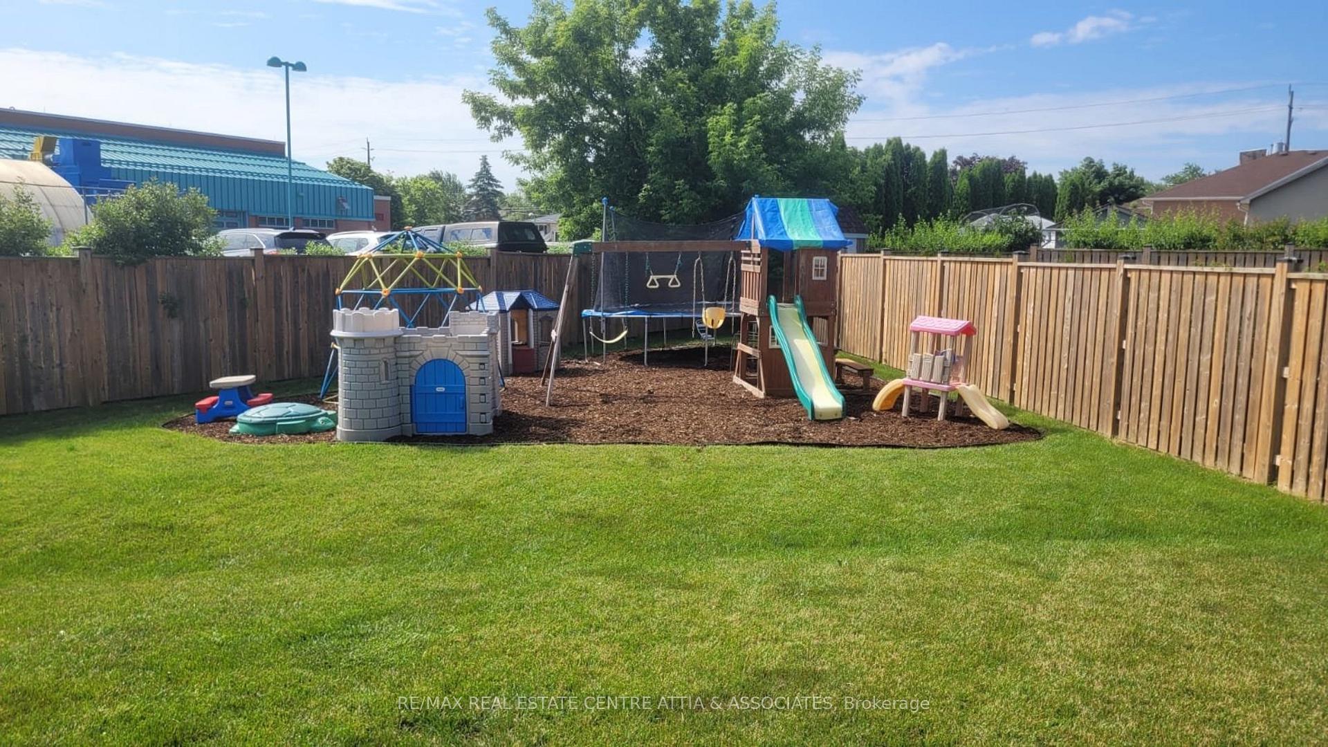 Photo 82 of 104 Narbonne Crescent, Hamilton, Stoney Creek Mountain — HOMEH