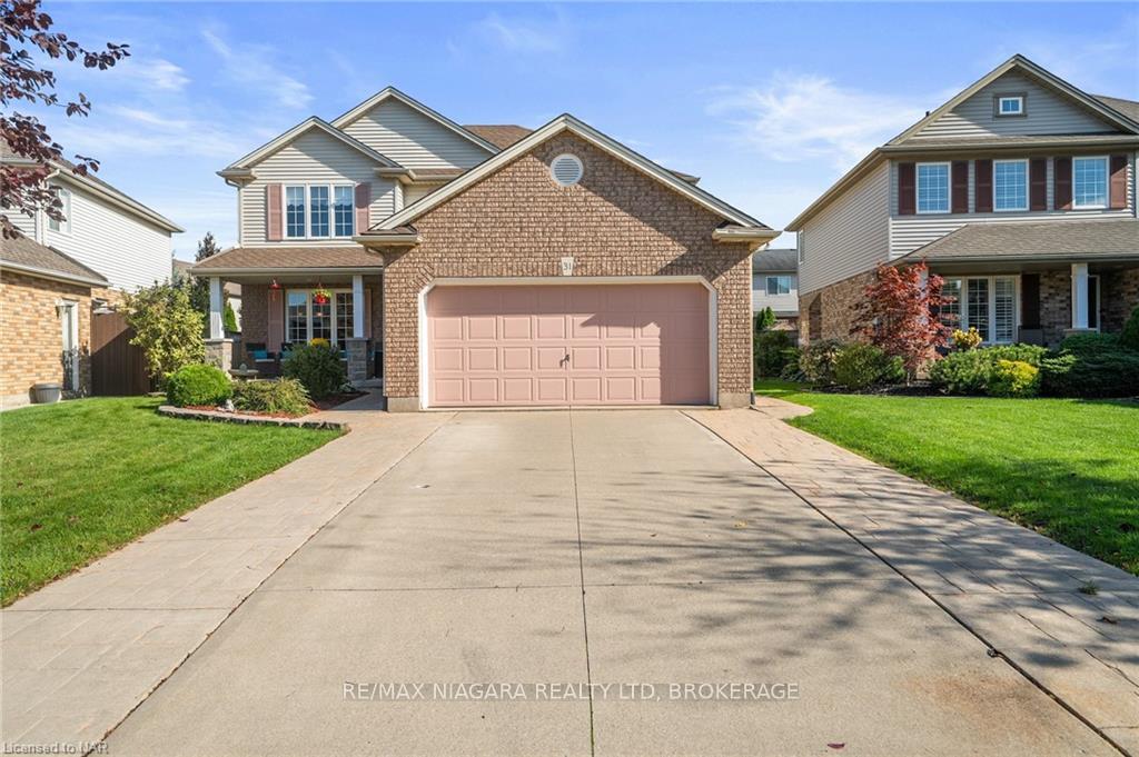 Photo 2 of 31 Graves Crescent, St. Catharines, Rykert/Vansickle — HOMEH