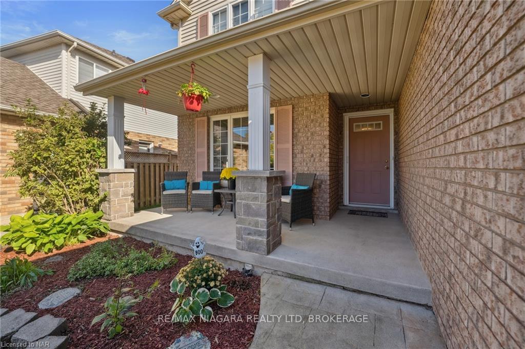 Photo 5 of 31 Graves Crescent, St. Catharines, Rykert/Vansickle — HOMEH