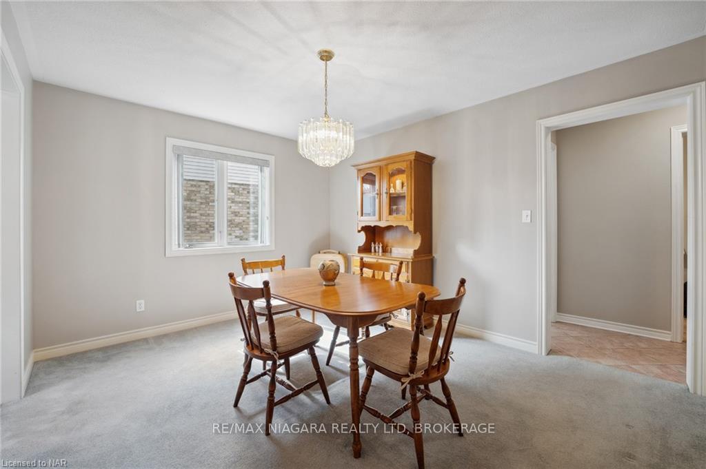 Photo 18 of 31 Graves Crescent, St. Catharines, Rykert/Vansickle — HOMEH
