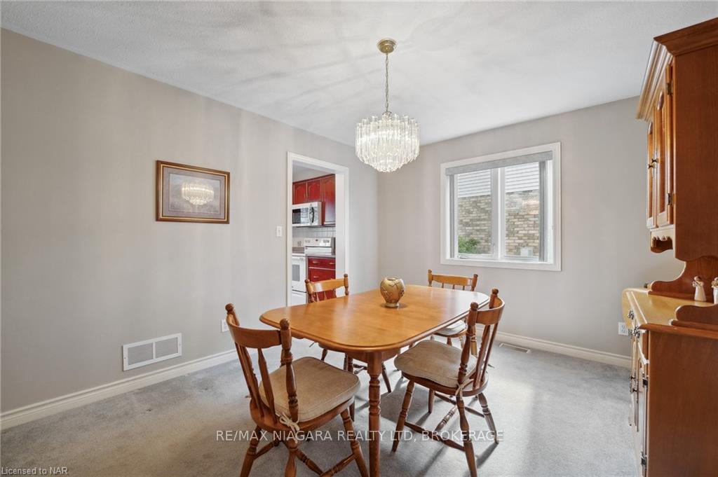 Photo 19 of 31 Graves Crescent, St. Catharines, Rykert/Vansickle — HOMEH