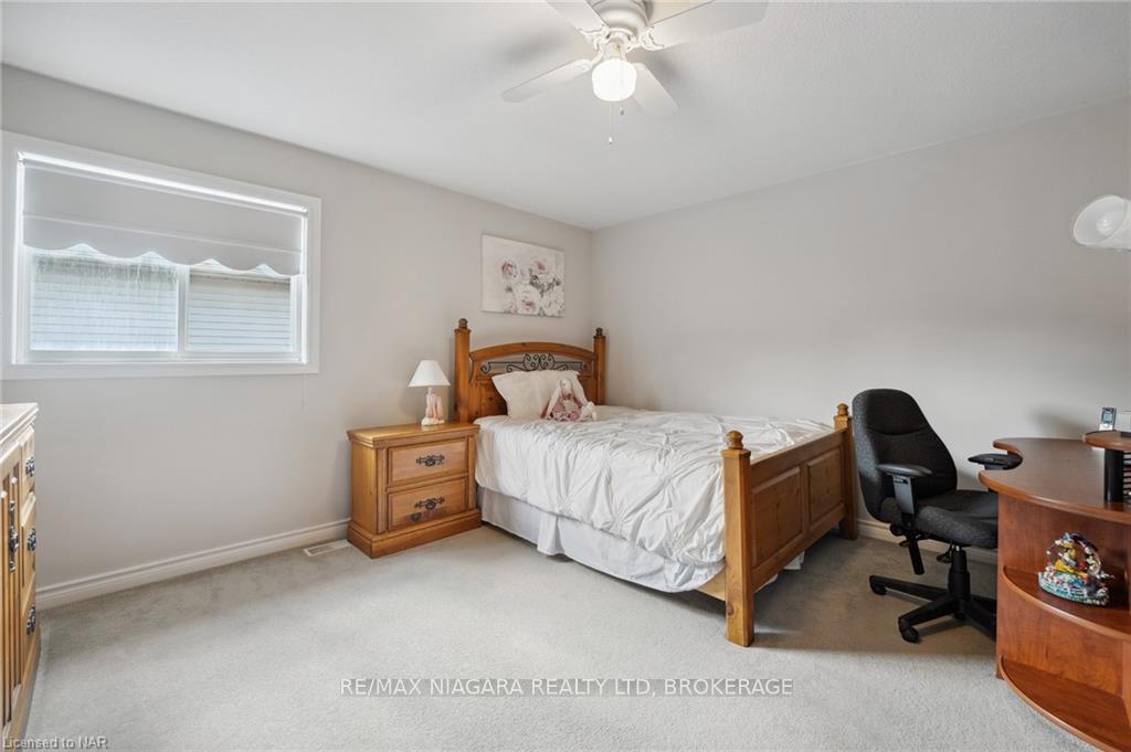 Photo 22 of 31 Graves Crescent, St. Catharines, Rykert/Vansickle — HOMEH
