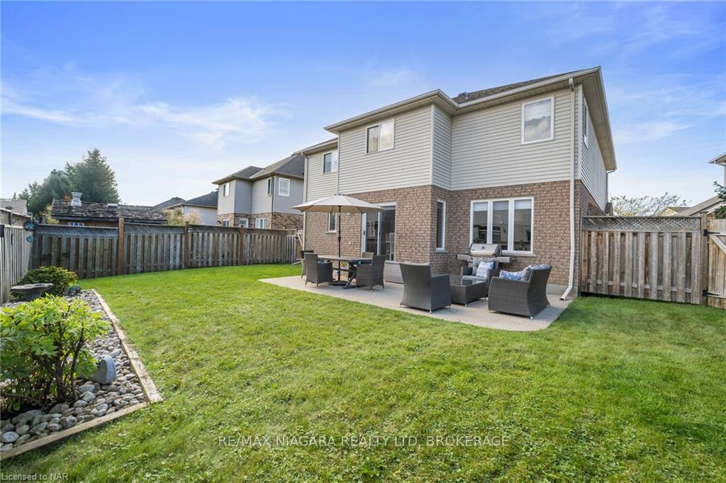Photo 35 of 31 Graves Crescent, St. Catharines, Rykert/Vansickle — HOMEH