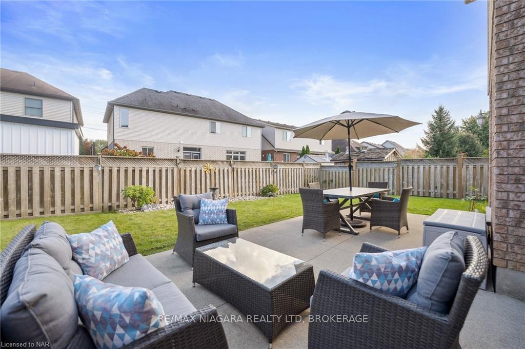 Photo 37 of 31 Graves Crescent, St. Catharines, Rykert/Vansickle — HOMEH