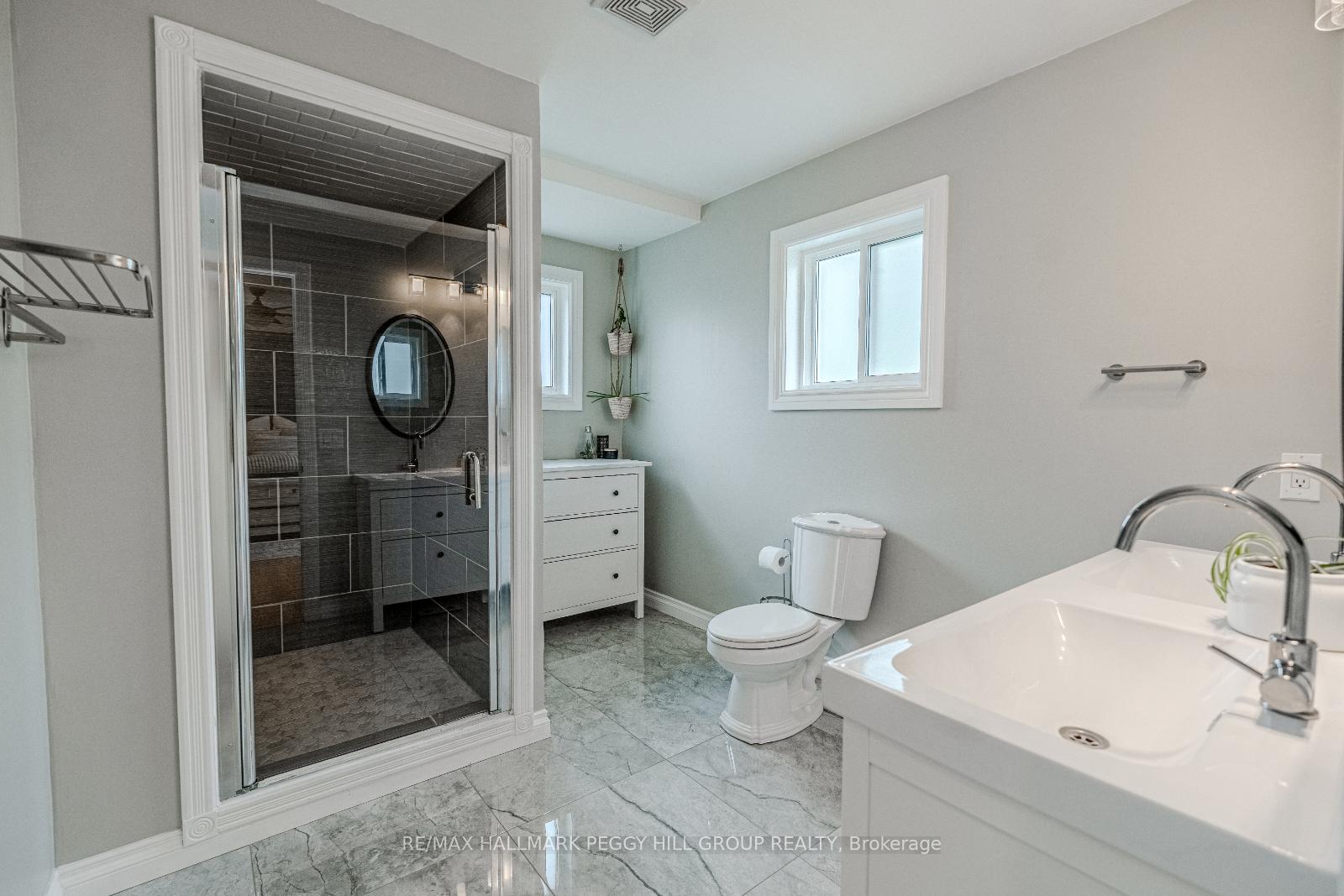 Photo 11 of 70 Girdwood Drive, Barrie, Holly — HOMEH