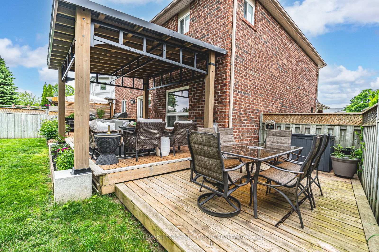 Photo 21 of 70 Girdwood Drive, Barrie, Holly — HOMEH