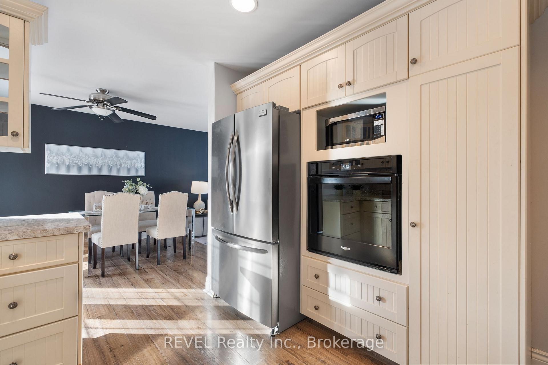 Photo 12 of 4 Lochinvar Drive, St. Catharines, Glendale/Glenridge — HOMEH
