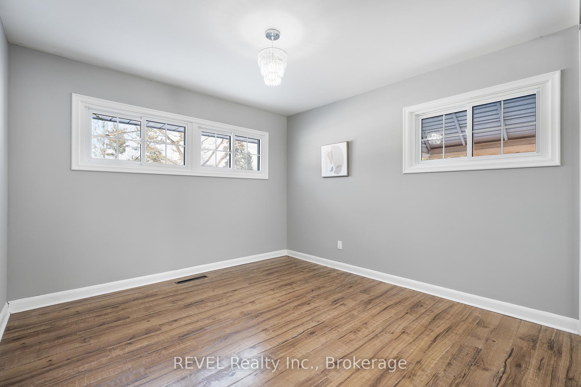 Photo 18 of 4 Lochinvar Drive, St. Catharines, Glendale/Glenridge — HOMEH