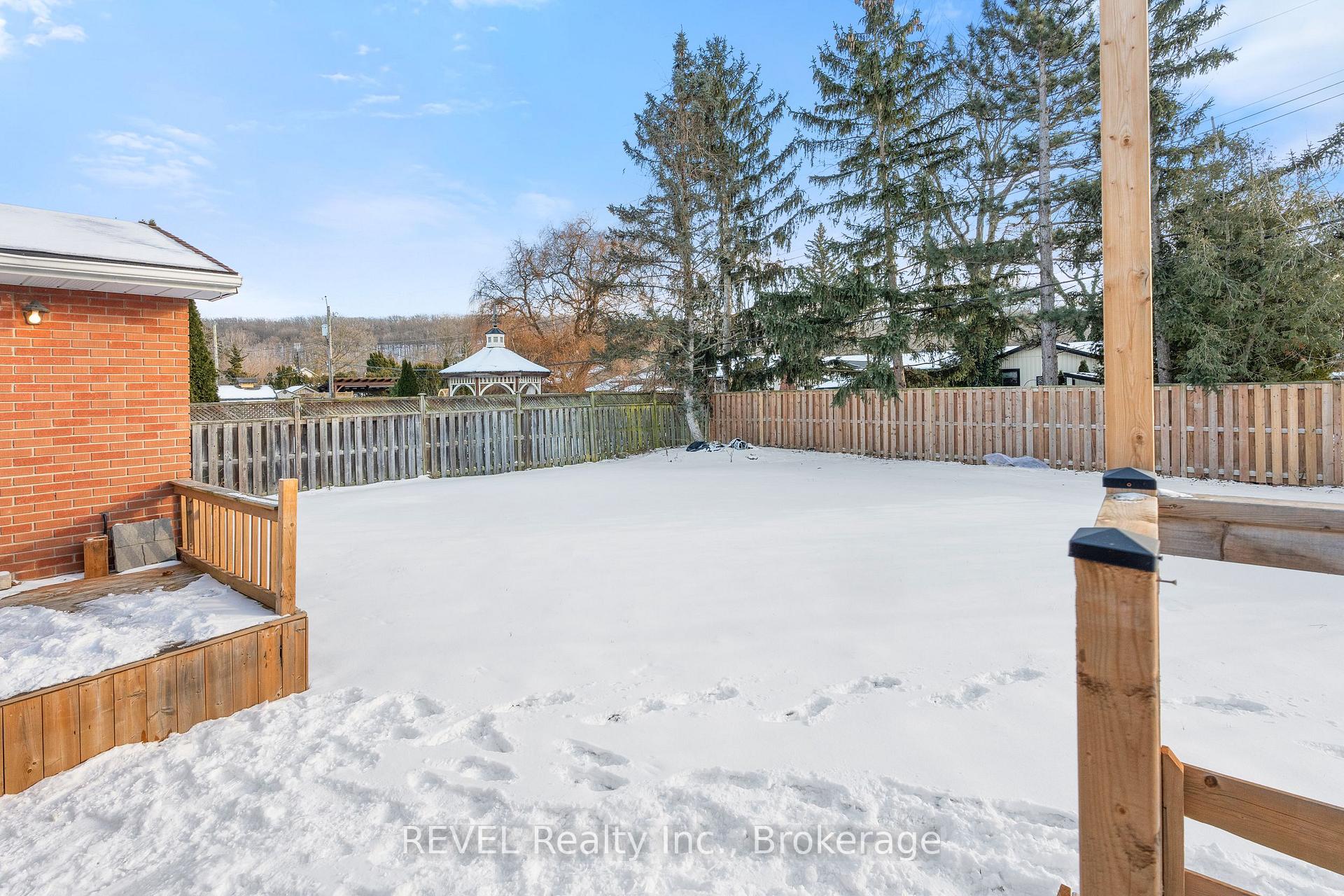 Photo 29 of 4 Lochinvar Drive, St. Catharines, Glendale/Glenridge — HOMEH