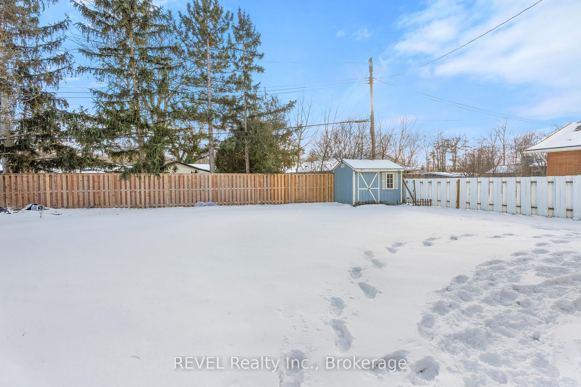 Photo 31 of 4 Lochinvar Drive, St. Catharines, Glendale/Glenridge — HOMEH