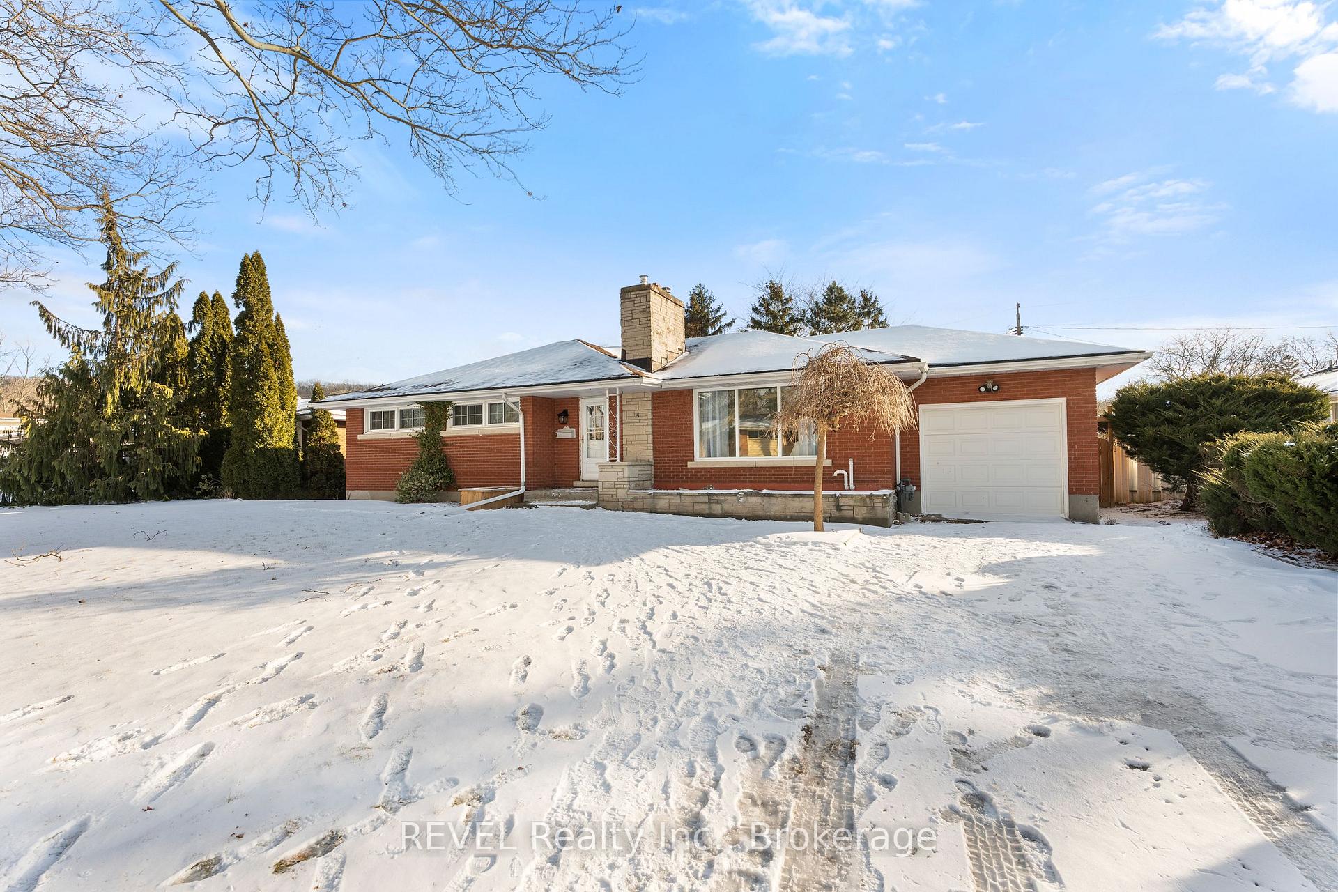 Photo 35 of 4 Lochinvar Drive, St. Catharines, Glendale/Glenridge — HOMEH
