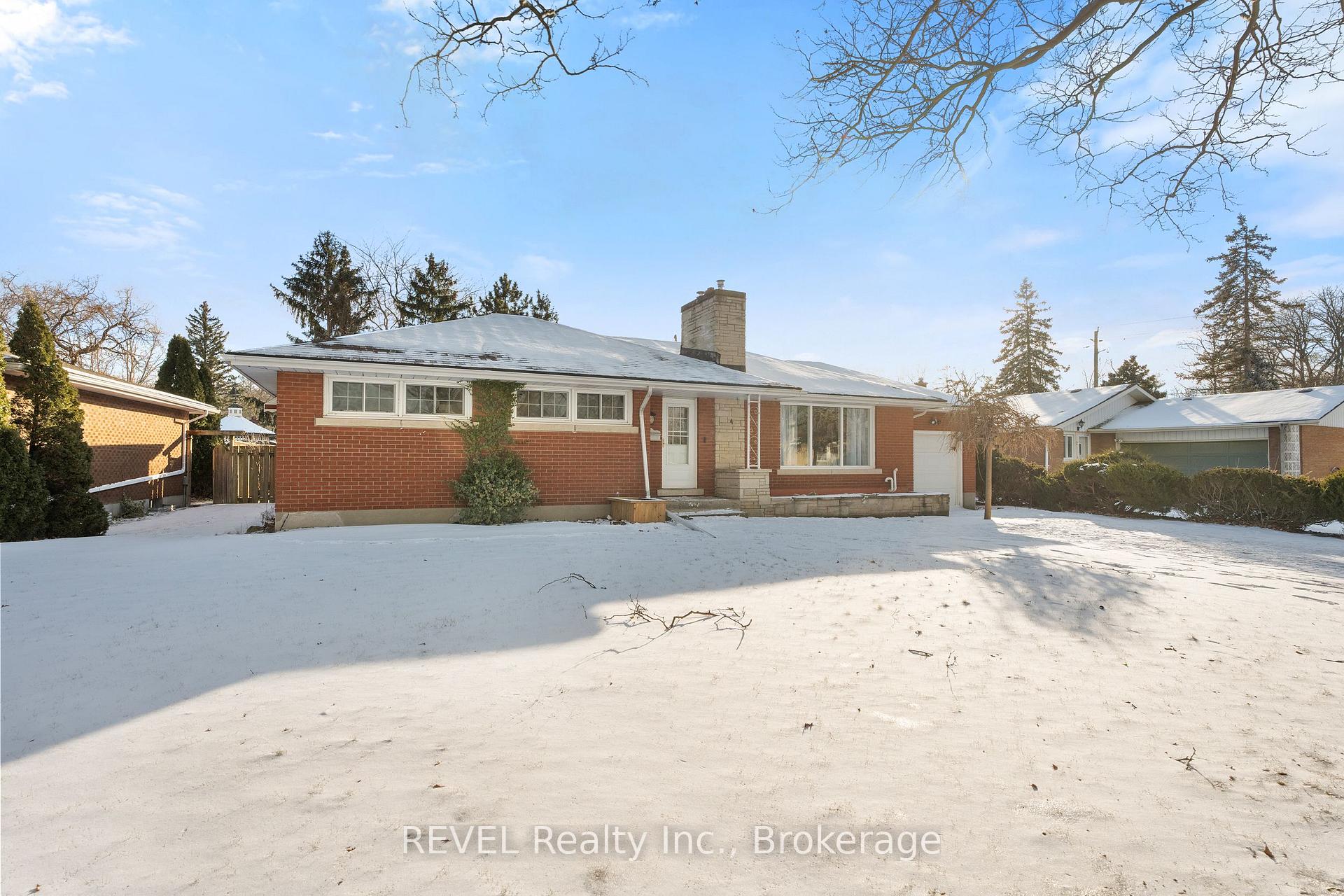 Photo 37 of 4 Lochinvar Drive, St. Catharines, Glendale/Glenridge — HOMEH