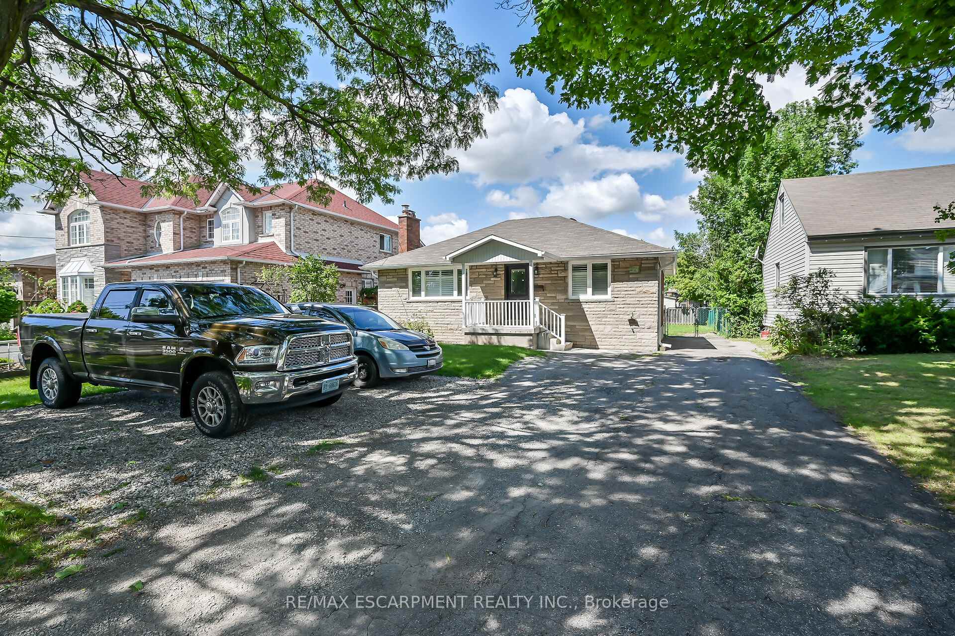 Photo 1 of 221 Gray Road, Hamilton, Stoney Creek — HOMEH