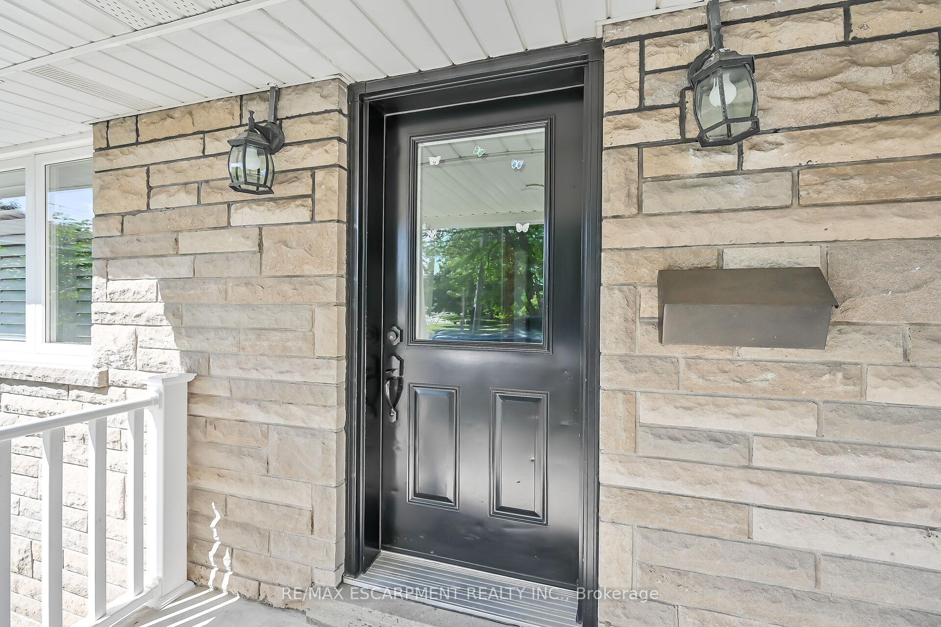 Photo 6 of 221 Gray Road, Hamilton, Stoney Creek — HOMEH
