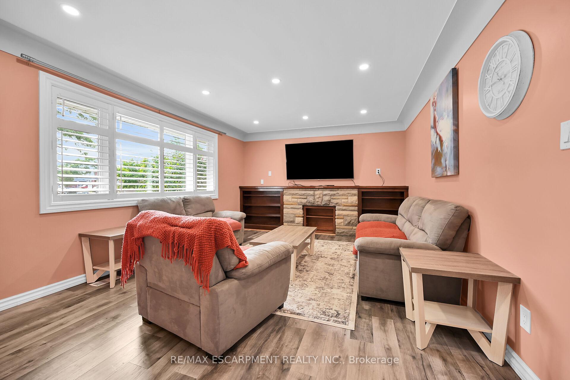 Photo 8 of 221 Gray Road, Hamilton, Stoney Creek — HOMEH