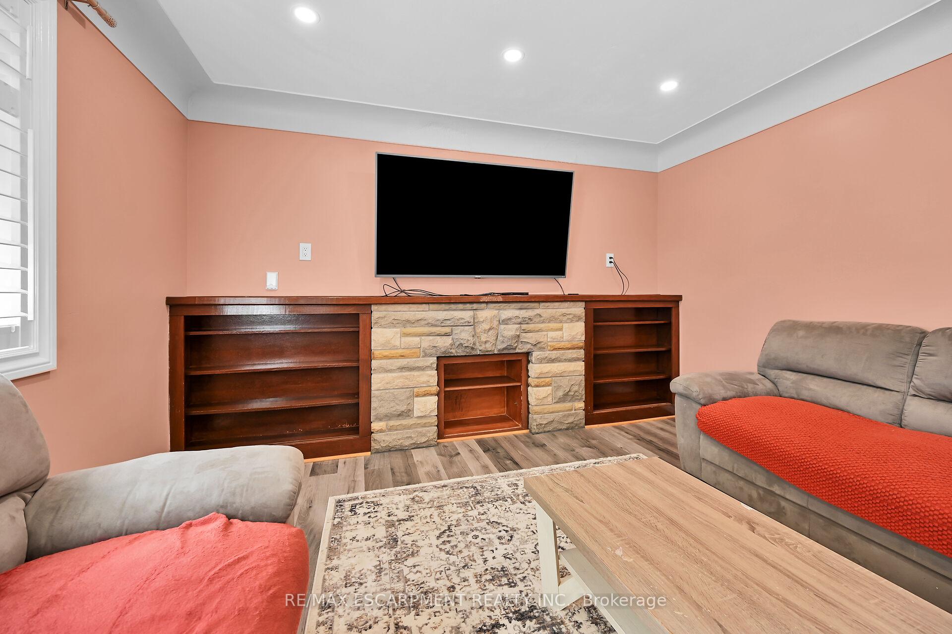 Photo 9 of 221 Gray Road, Hamilton, Stoney Creek — HOMEH
