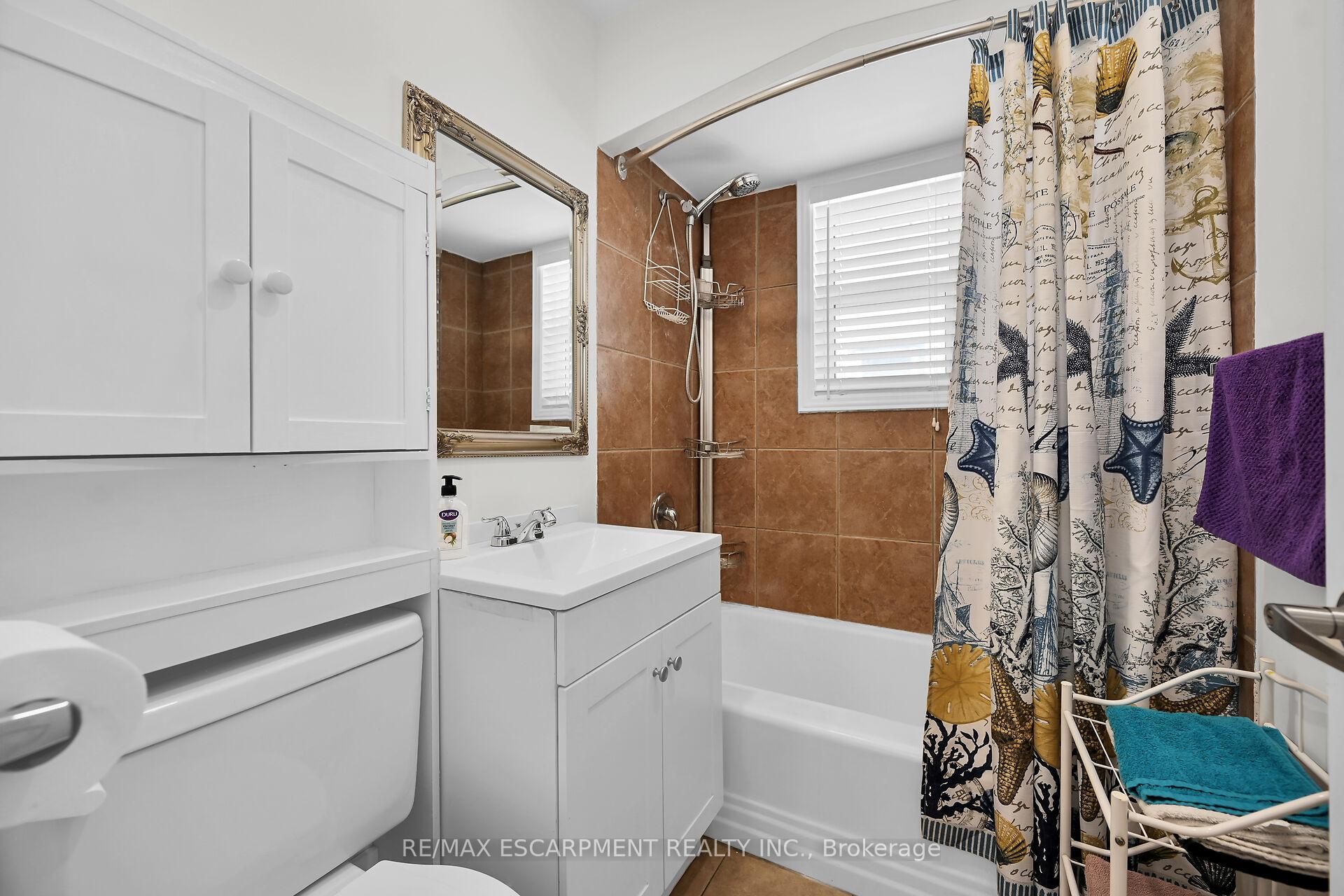 Photo 23 of 221 Gray Road, Hamilton, Stoney Creek — HOMEH