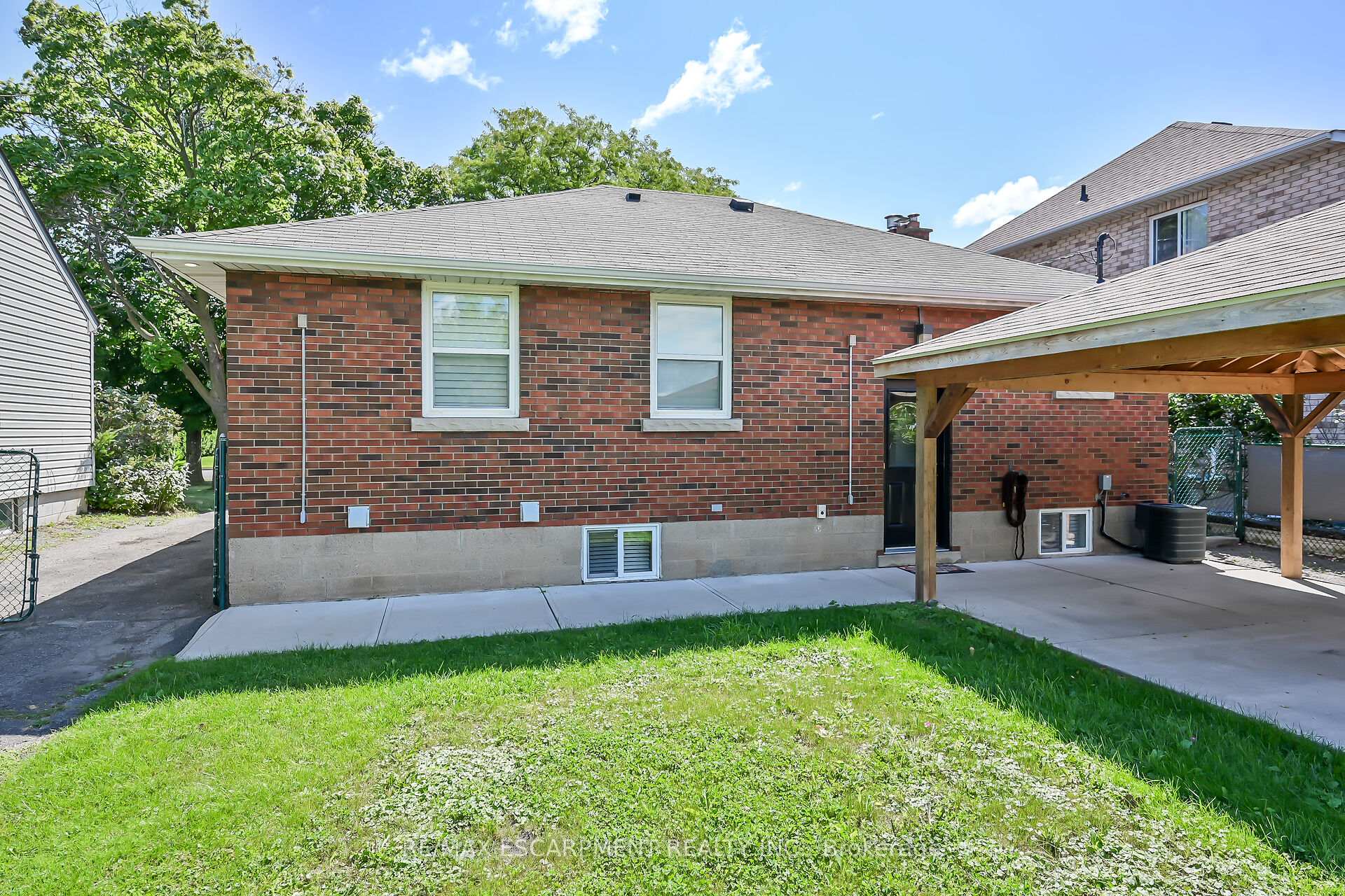 Photo 37 of 221 Gray Road, Hamilton, Stoney Creek — HOMEH