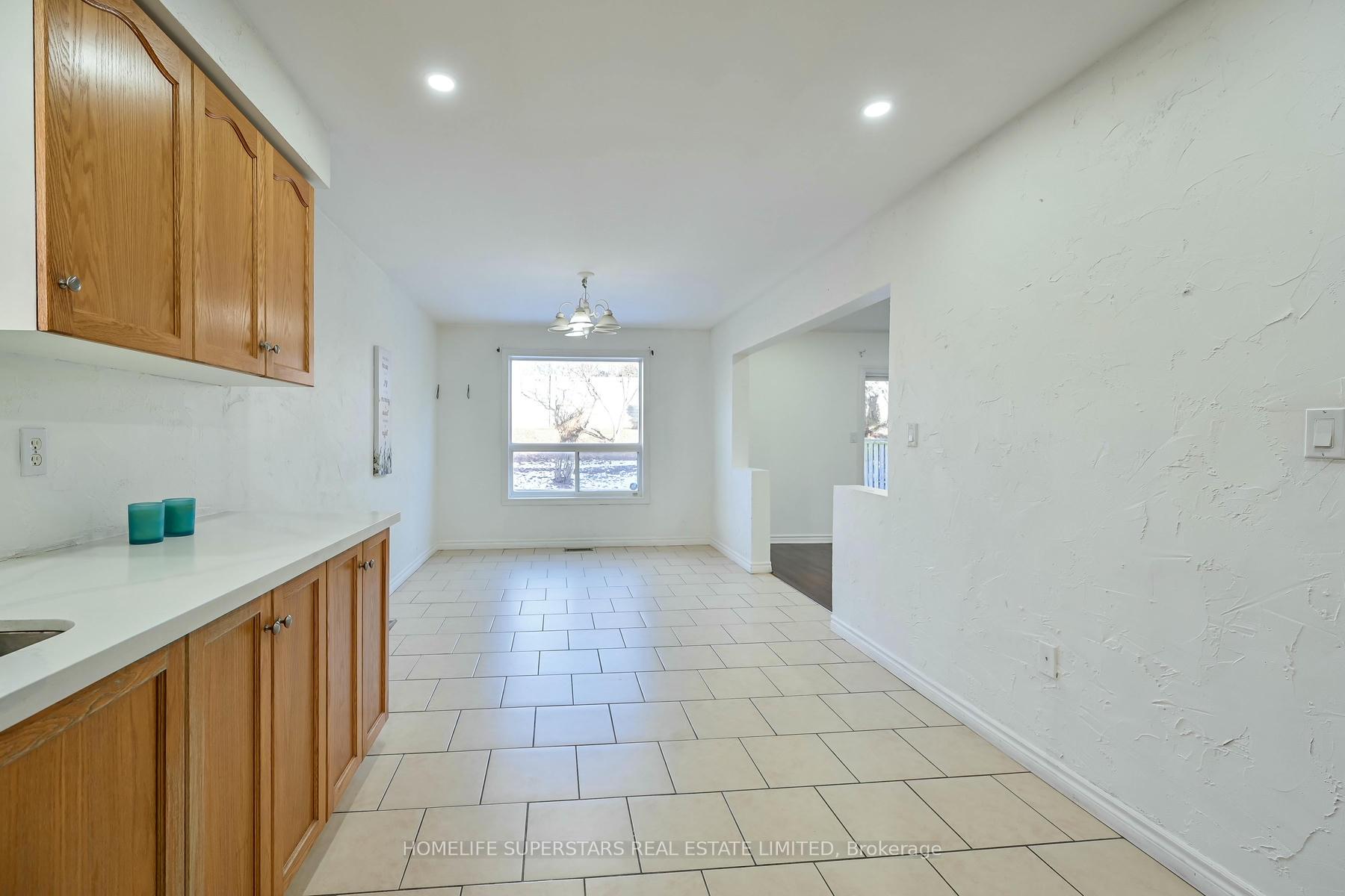 Photo 33 of 59 Kendrick Court, Hamilton, Ancaster — HOMEH
