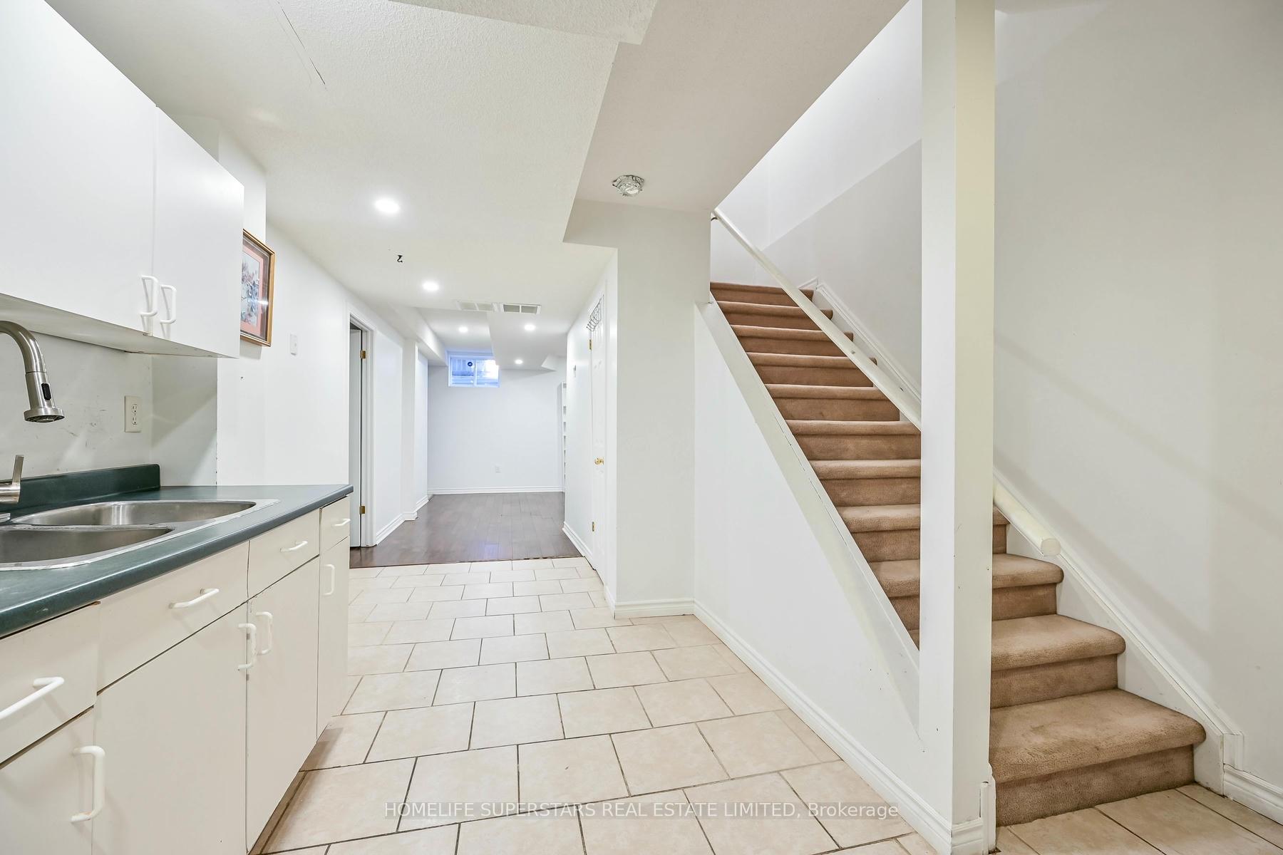 Photo 48 of 59 Kendrick Court, Hamilton, Ancaster — HOMEH