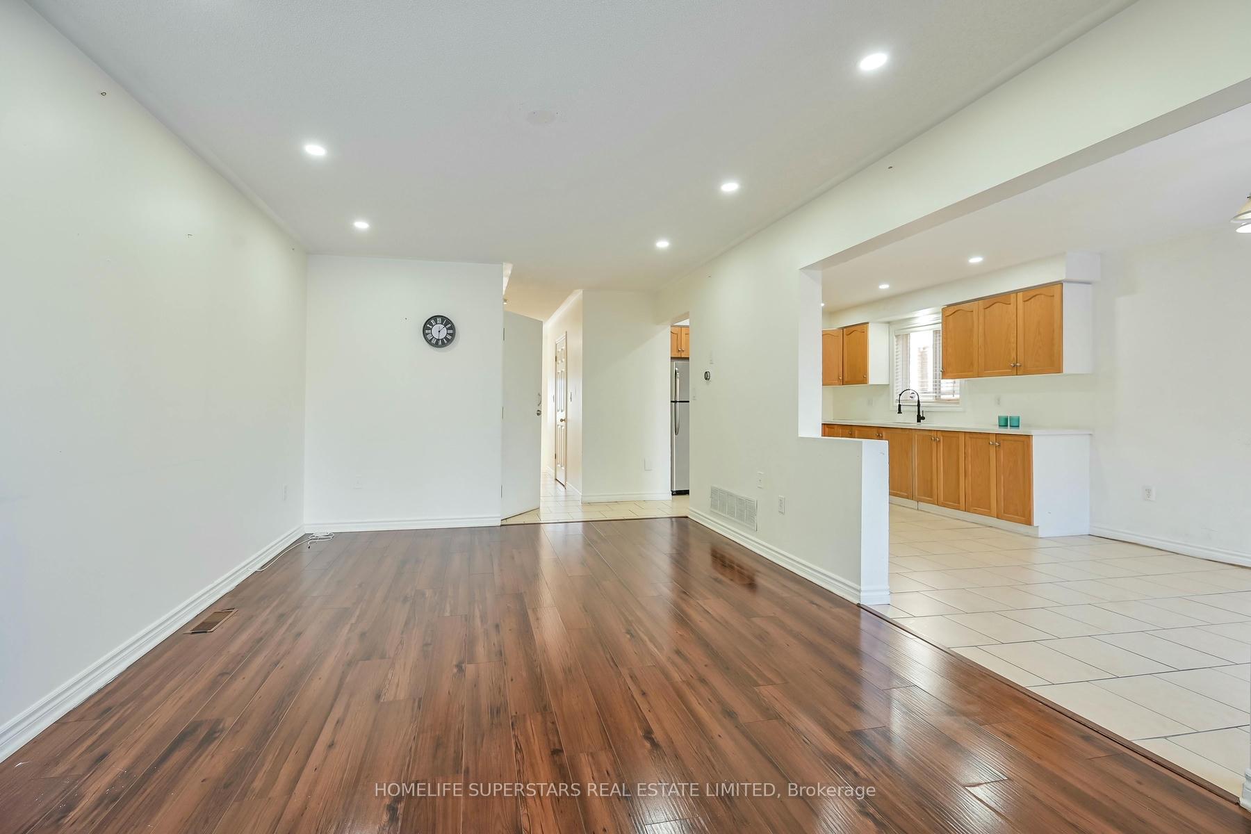 Photo 7 of 59 Kendrick Court, Hamilton, Ancaster — HOMEH