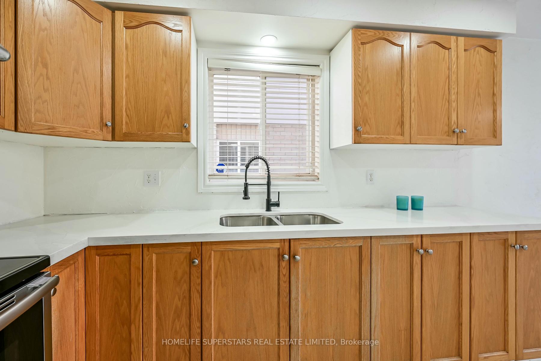 Photo 13 of 59 Kendrick Court, Hamilton, Ancaster — HOMEH