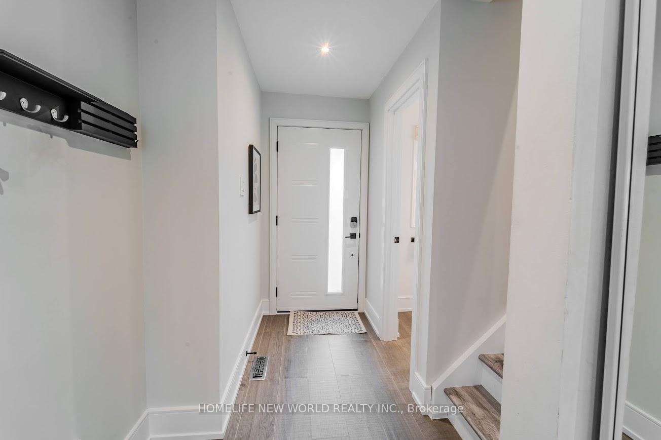 Photo 5 of 212 Rands Road W, Ajax, South West — HOMEH