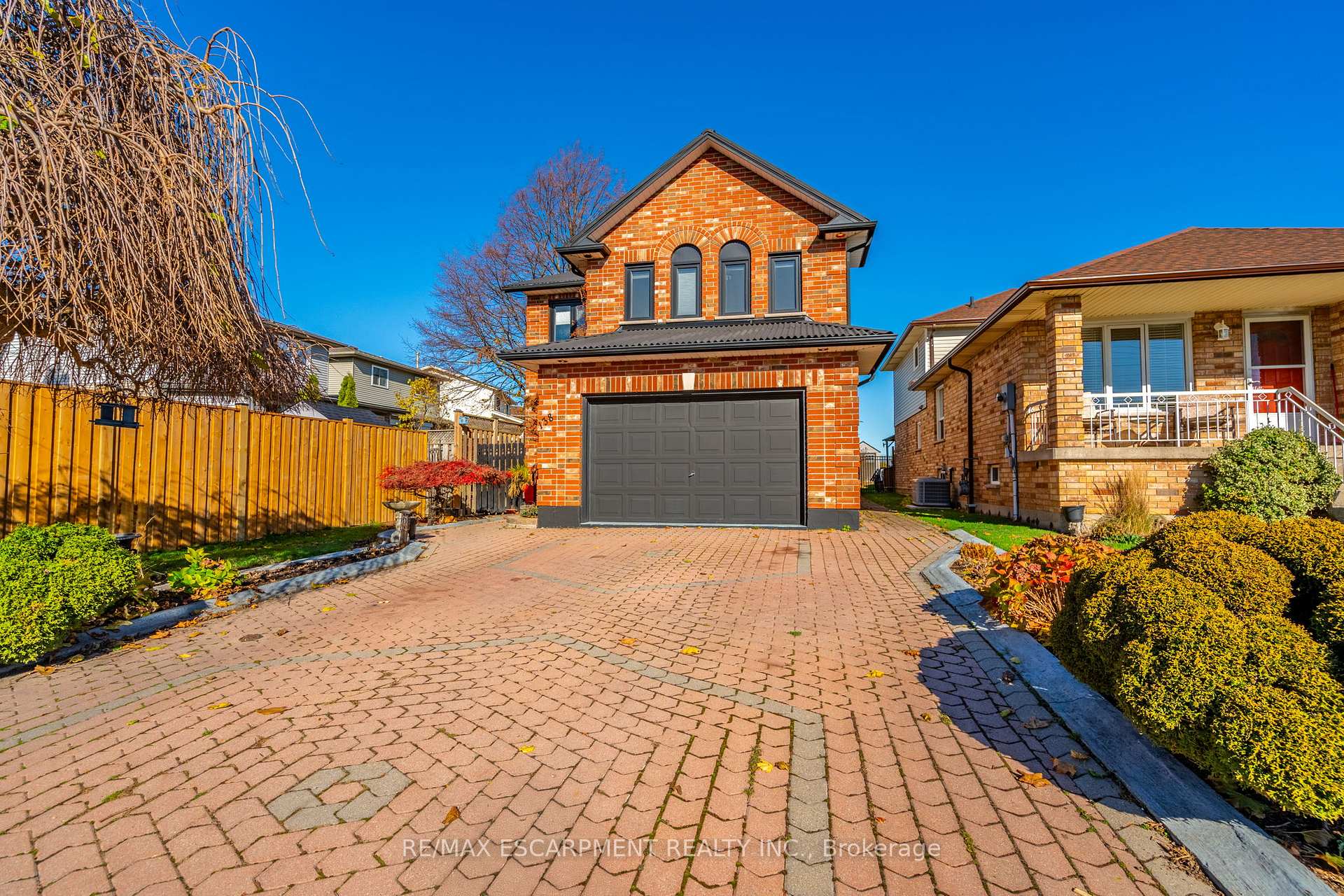 Photo 2 of 138 Beaverbrook Avenue, Hamilton, Broughton — HOMEH