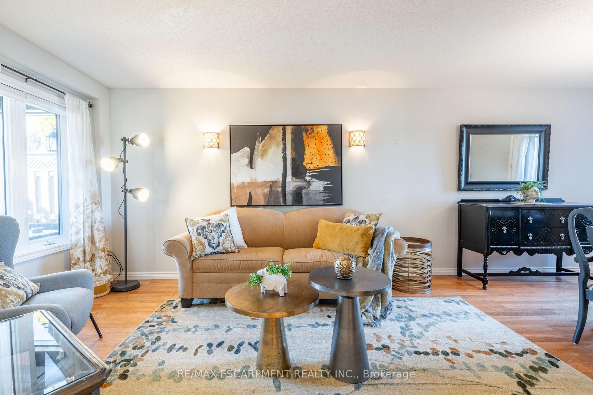 Photo 6 of 138 Beaverbrook Avenue, Hamilton, Broughton — HOMEH