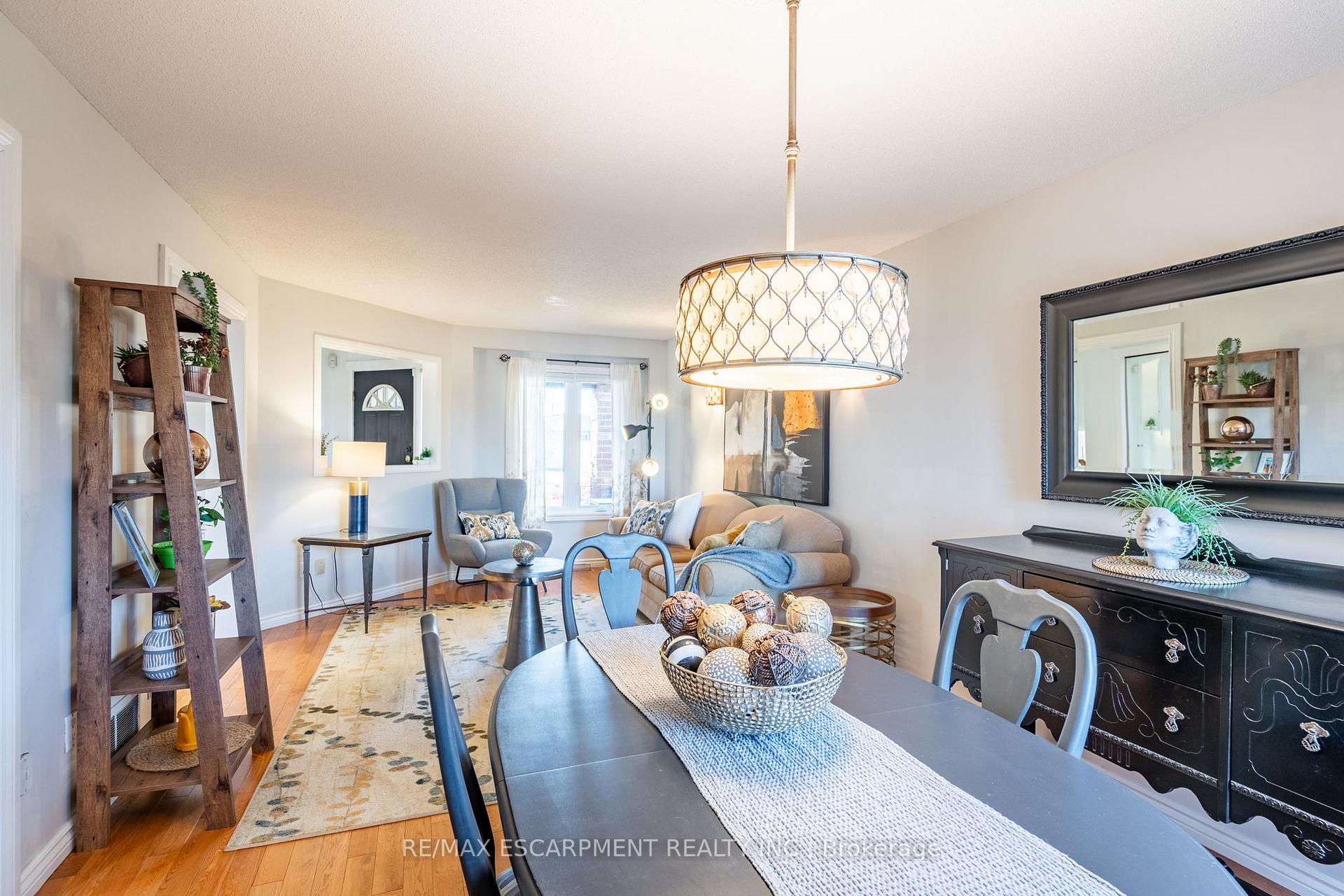 Photo 11 of 138 Beaverbrook Avenue, Hamilton, Broughton — HOMEH