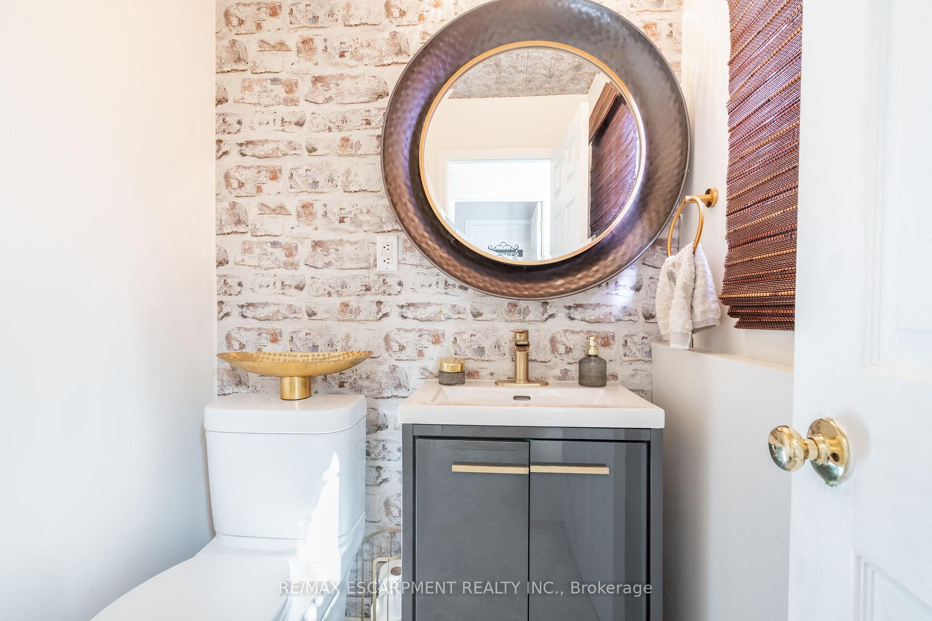 Photo 19 of 138 Beaverbrook Avenue, Hamilton, Broughton — HOMEH